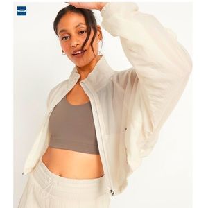 Cropped water repellant jacket from Old Navy NWT size small tall